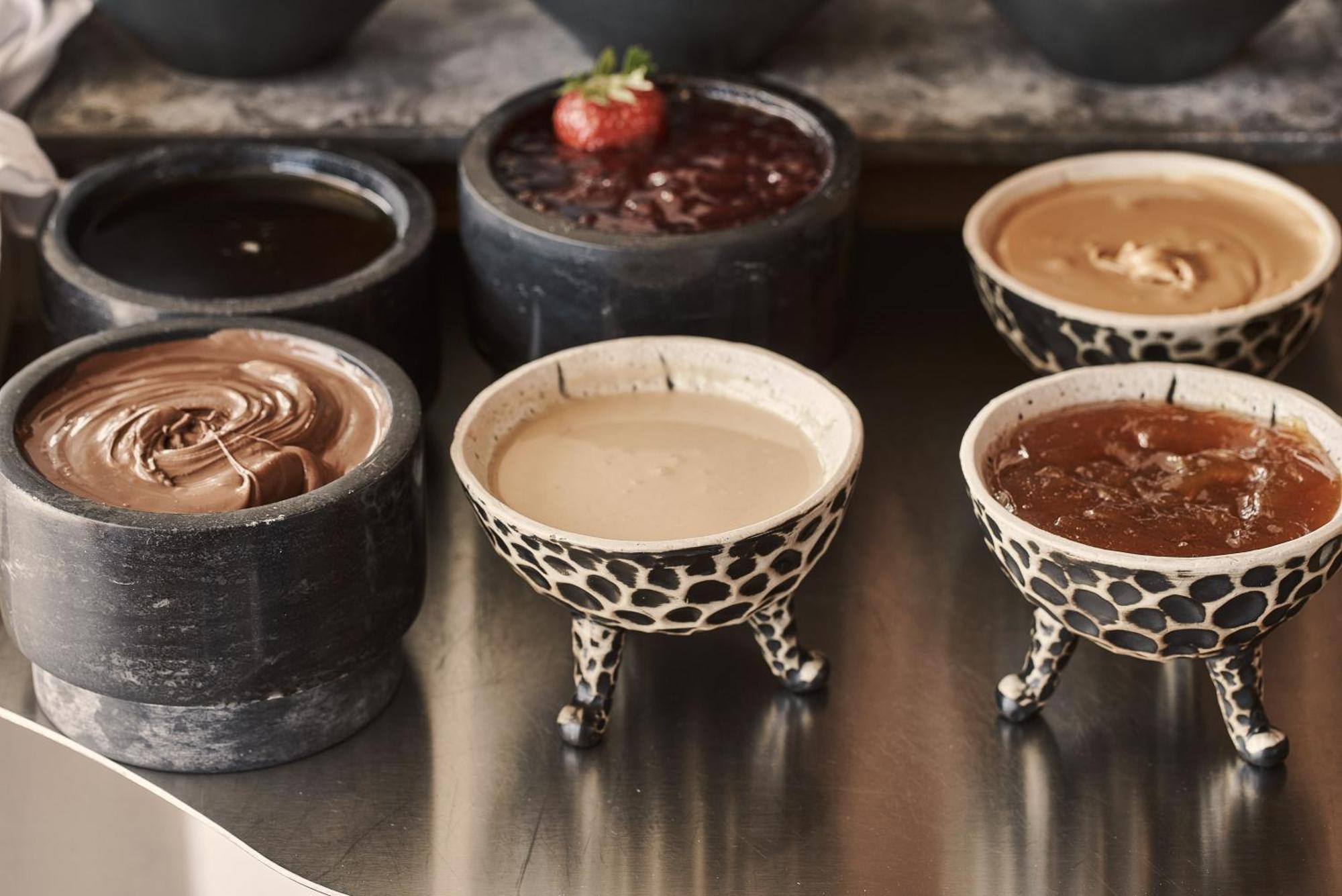 The Newel Psychiko 호텔 아테네 외부 사진 Chocolate fondue