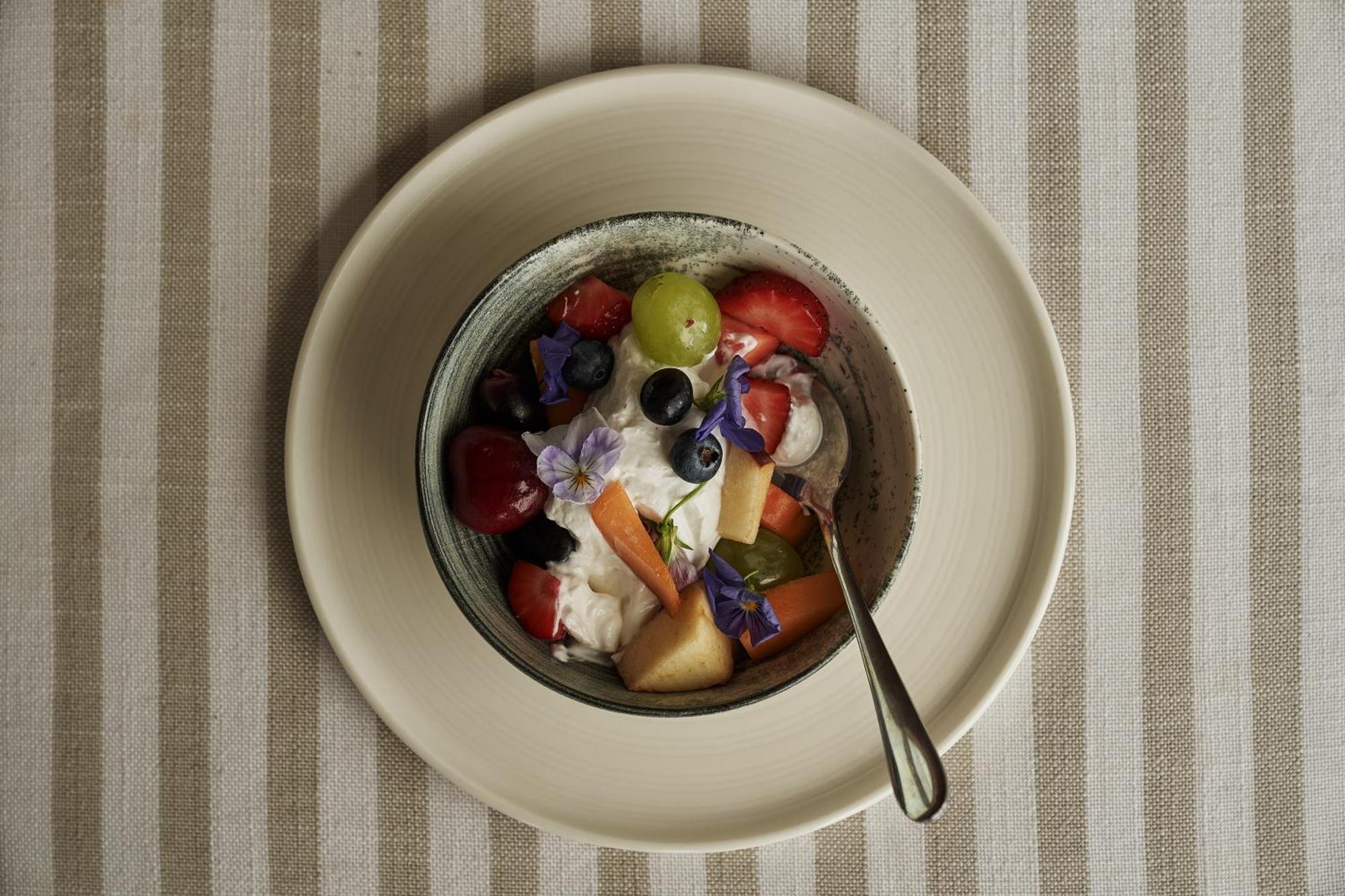 The Newel Psychiko 호텔 아테네 외부 사진 Fruit salad